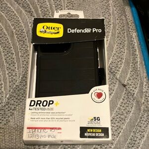 OtterBox Defender Pro Black Case for iPhone 12/13 Pro Max